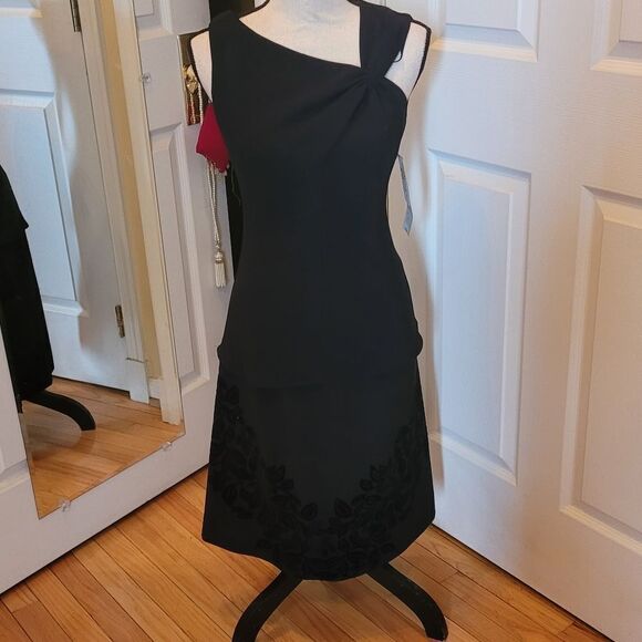 BLACK ON BLACK PENCIL SKIRT - Picture 8 of 8